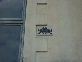 pixel art space invaders nantes